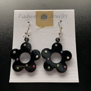 Flower power black earrings